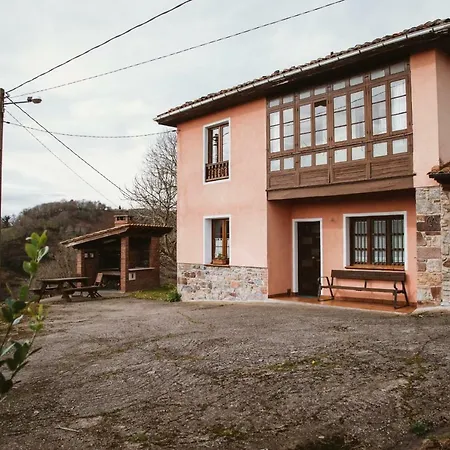 Holiday home Carquera Casa A 8 Km De Nava